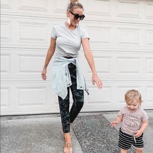 Fabletics Maj Pocket Pant Jogger In Camo Sz S